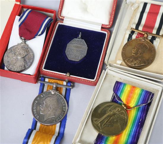 Royal Interest: Royal Household medal, Jubilee & WW1 medals - F. Smith
